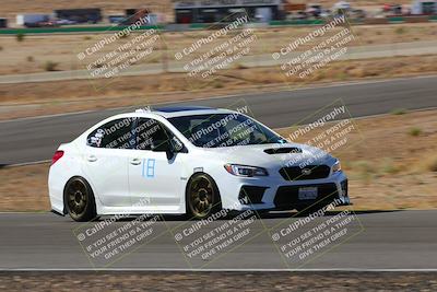 media/Oct-01-2022-Team Topak Racing (Sat) [[f860fb51be]]/2-Inter Low 2/session 1 turn 3/